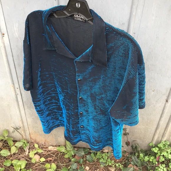 Vintage Tops - *SOLD!*VTG Club YMLA top